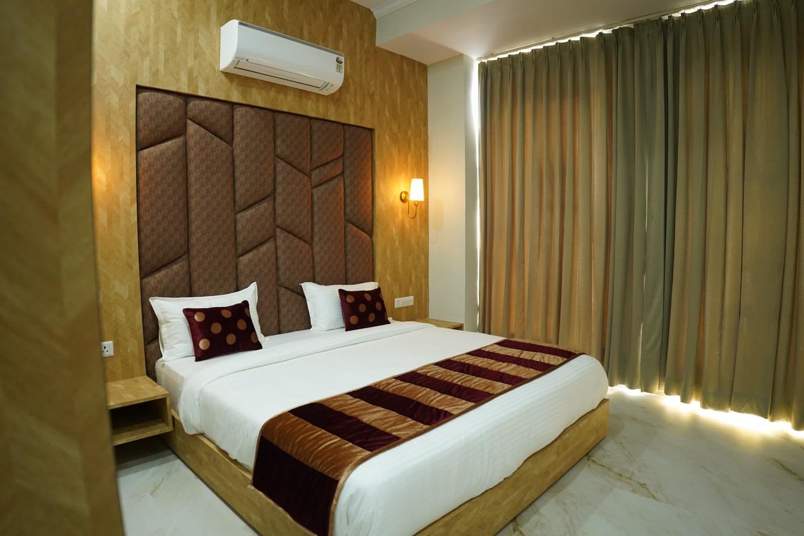 Suite bedroom