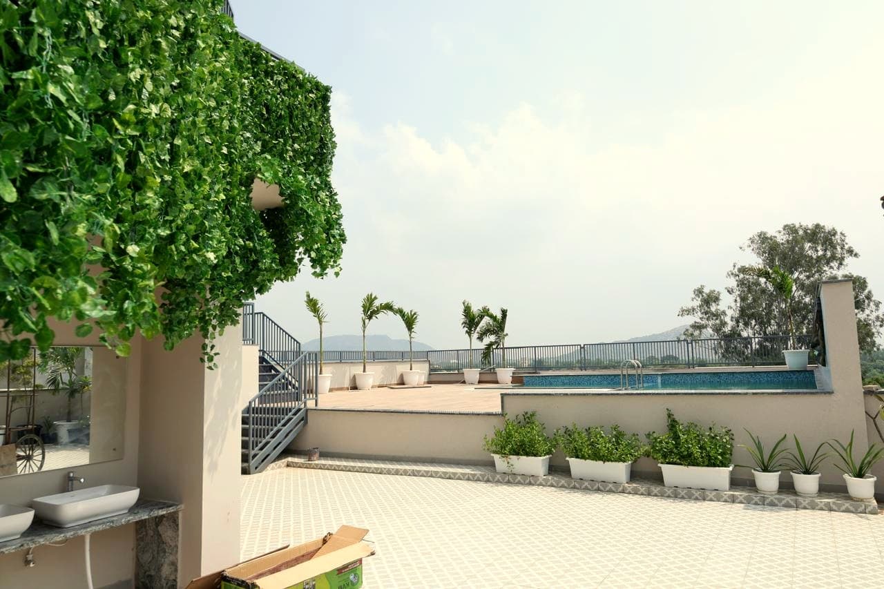 Rooftop terrace and pool
